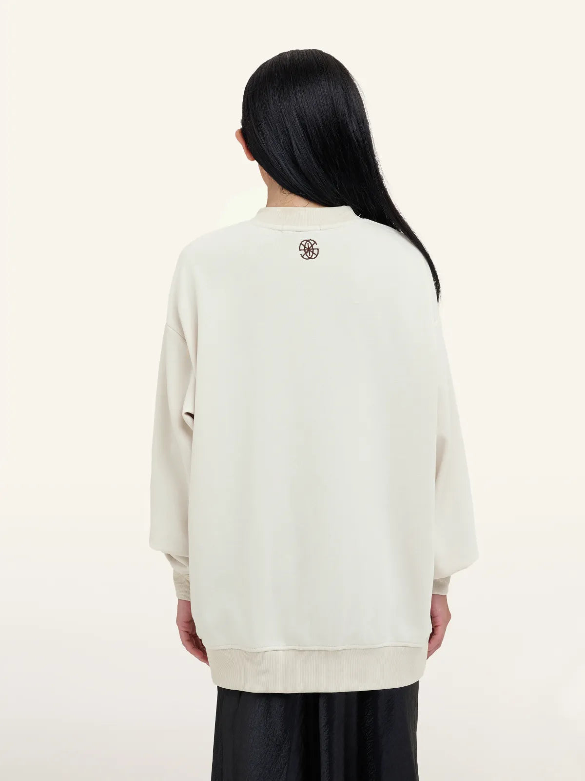 Ivory Grace (Kangaroo Embroidery)